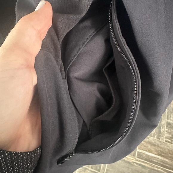Menโs Lululemon Jacket- like new ๐ฅ - Picture 7 of 10